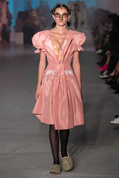 Look 11